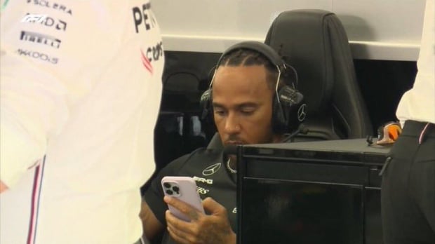 Lewis Hamilton, Phone