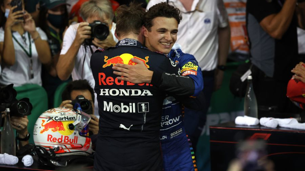Lando Norris, Max Verstappen — Foto: © LAT Images