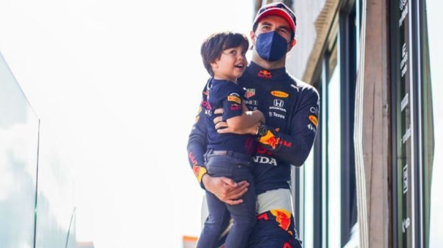 Checo Pérez and Sergio Jr., his first son.