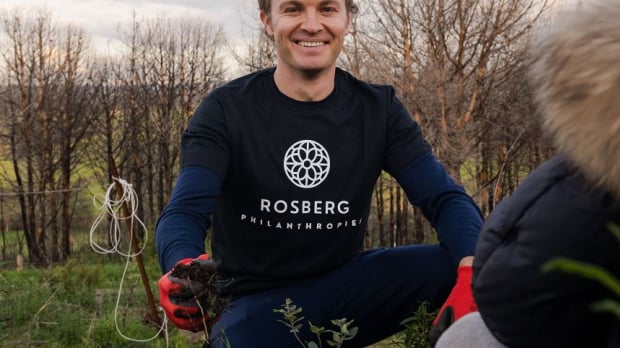 NIco Rosberg working for Rosberg Philanthropies — Photo: © LAT Images