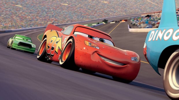 An image of Lightning McQueen racing in the Disney movie Cars — Photo: © IMAGO