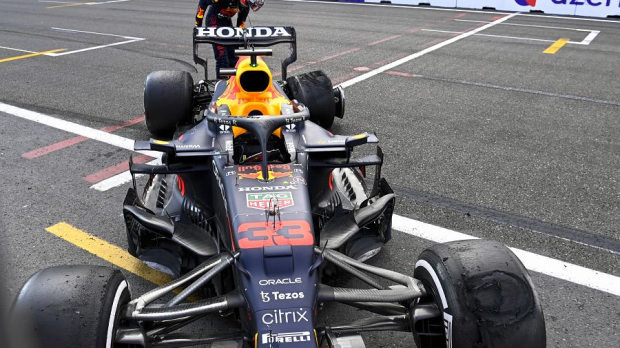 Max Verstappen crashed in Azerbaijan
