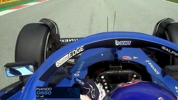 El regaño de Fernando Alonso a Yuki Tsunoda en Austria — Foto: © LAT Images