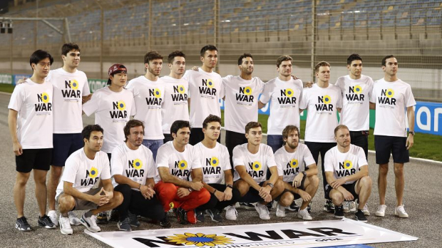 F1 drivers promoting no war