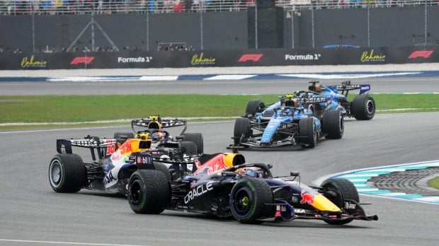 Max Verstappen, Liam Lawson, generic, Bahrain GP, 2026 — Foto: © IMAGO