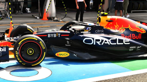 Red Bull RB18 sidepod