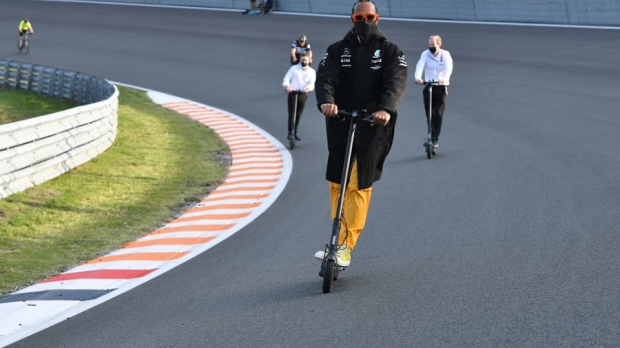 Lewis Hamilton on Zandvoort — Foto: © LAT Images