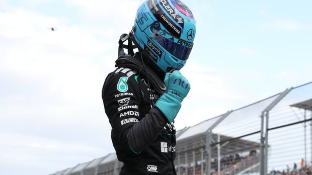 George Russell after getting pole in Melbourne — Foto: © IMAGO