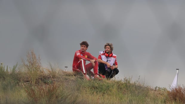 Leclerc en de Ferrari-fotograaf in de duinen van Zandvoort