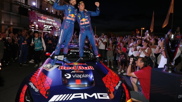 Gounon and Juncadella after Magny-Cours victory — Foto: © SRO/JEP