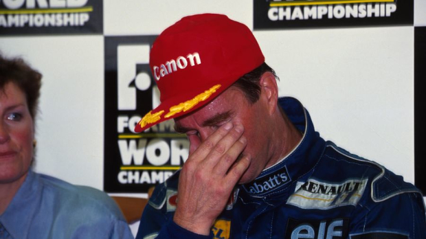 Mansell in 1992 nadat hij de titel claimde op de Hungaroring