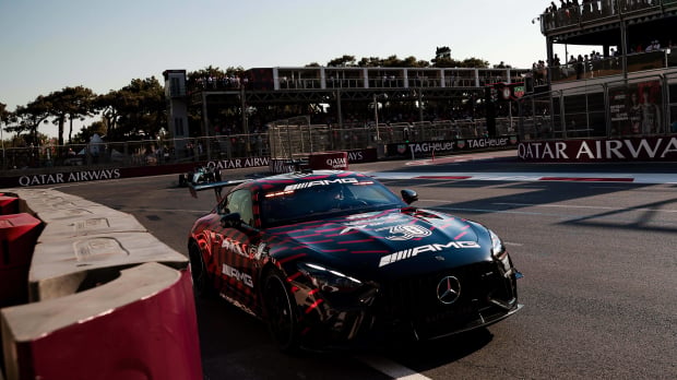 Safety Car in the race at Baku — Foto: © IMAGO