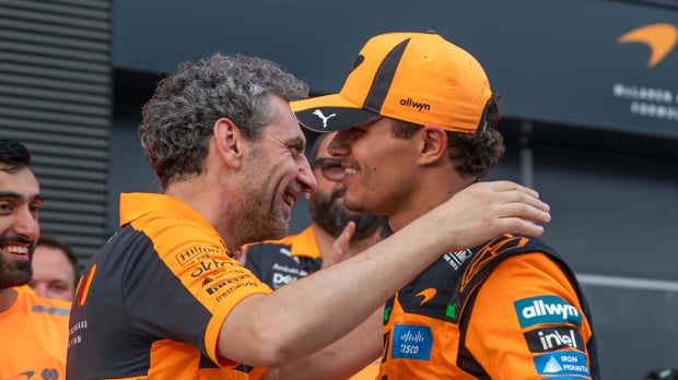 Stella stelt teambelang boven coureurs na crash: 'Geen ego groter dan McLaren' — Foto: © IMAGO