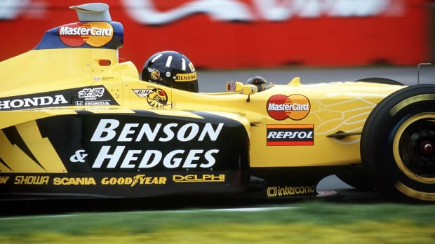 Damon Hill drives the Jordan 198 at the 1998 Australian Grand Prix