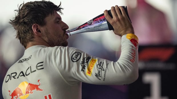 Max Verstappen after the race in Singapore — Foto: © IMAGO