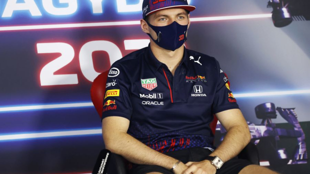 Max Verstappen at the press conference — Foto: © LAT Images
