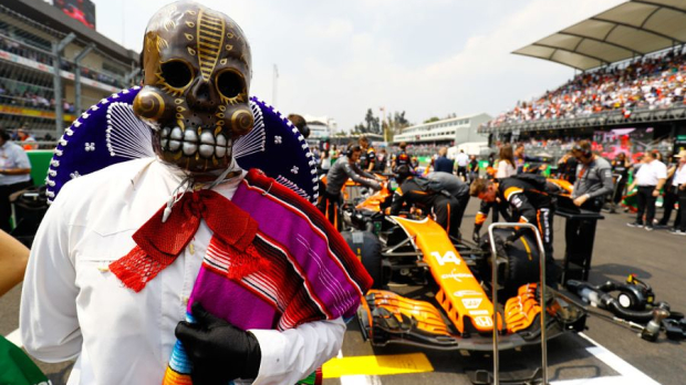 Halloween 2017: Fernando alonso dresses up for halloween