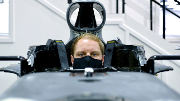 Bottas has his Mercedes seat fit