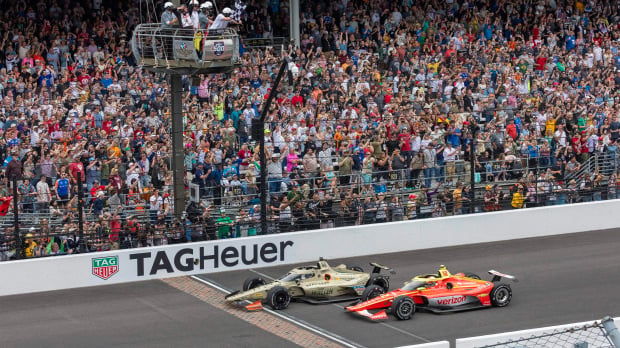 Rosenqivst and Malukas photo finish in Indy 500 — Foto: © IMAGO