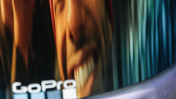 Sneak peak van de 2021-helm van Ricciardo — Foto: © LAT Images