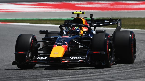 Hadjar during qualifying in Barcelona — Foto: © Red Bull Content Pool