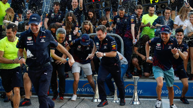 Verstappen, Perez, Red Bull, USA — Foto: © LAT Images