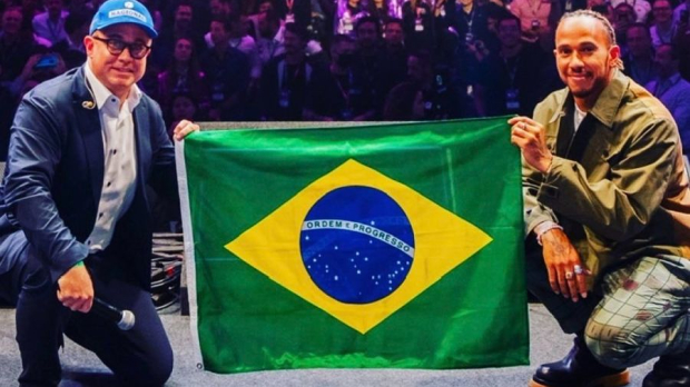 F1 fans ask 'is he single' as Lewis Hamilton rocks up at Brazilian