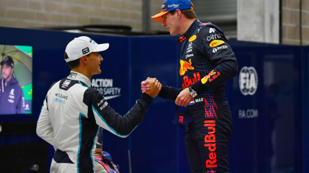 Verstappen, Russell — Foto: © LAT Images