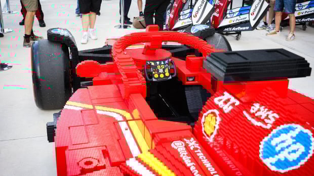 Ferrari logo-car