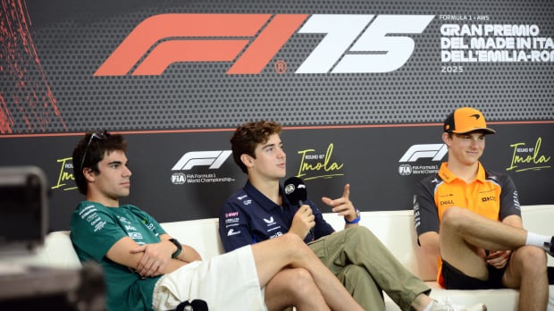 Lance Stroll, Franco Colapinto and Oscar Piastri address the F1 media from a sofa