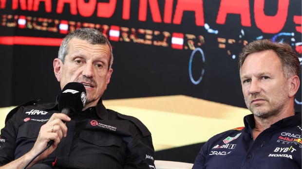 Guenther Steiner and Christian Horner at a press conference in Austria, 2023