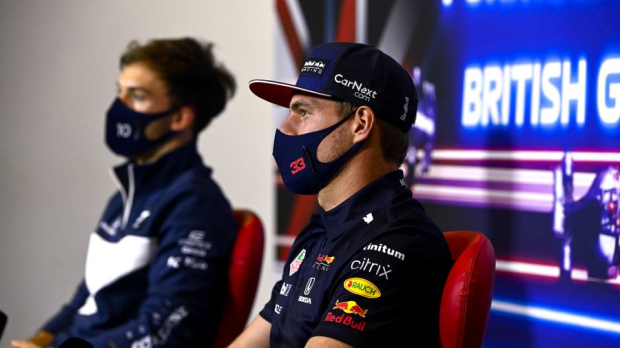 Max Verstappen op de persconferentie in aanloop naar de Grand Prix van Groot-Brittannië.