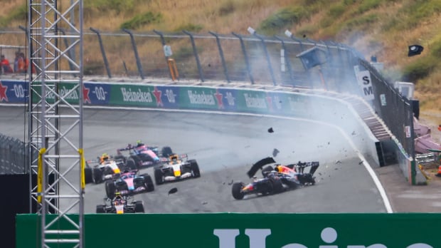 Verstappen crashes out at Zandvoort — Foto: © IMAGO