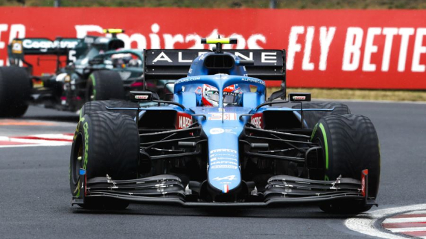 Esteban Ocon in actie op de Hungaroring. 