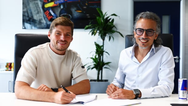 Max Verstappen, Laurent Mekies, Red Bull, 2026 — Foto: © IMAGO