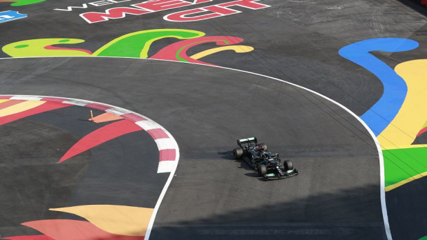 Lewis Hamilton in practice for Mexico City Grand Prix — Photo: © LAT Images
