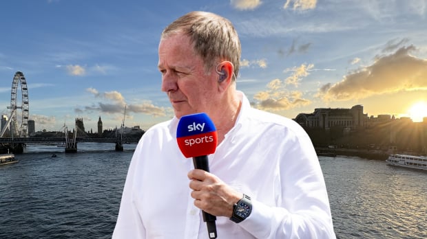 Martin Brundle stands in front of the London Eye — Photo: © IMAGO