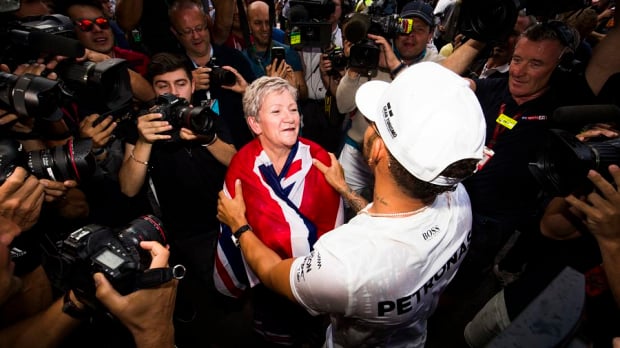 Hamilton, Mercedes, Larbalestier