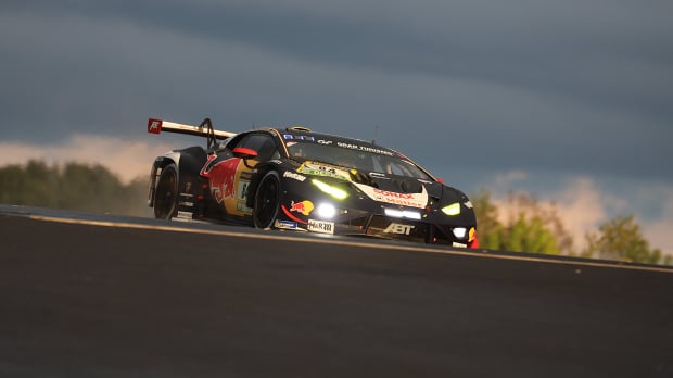 Pole for Engstler in 24h Nurburgring — Foto: © IMAGO