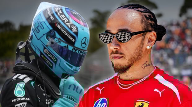 Lewis Hamilton looking at a celebrating George Russell with severity — Foto: © IMAGO