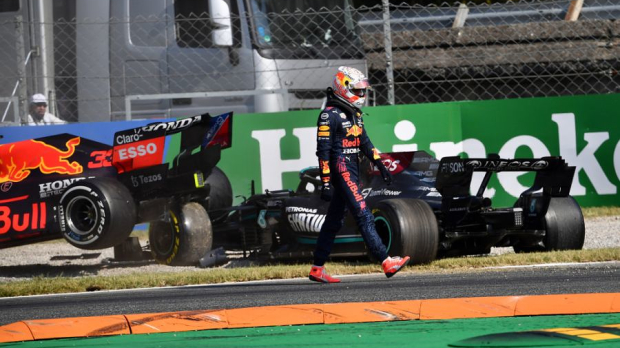 Verstappen na crash met Hamilton op Monza in 2021