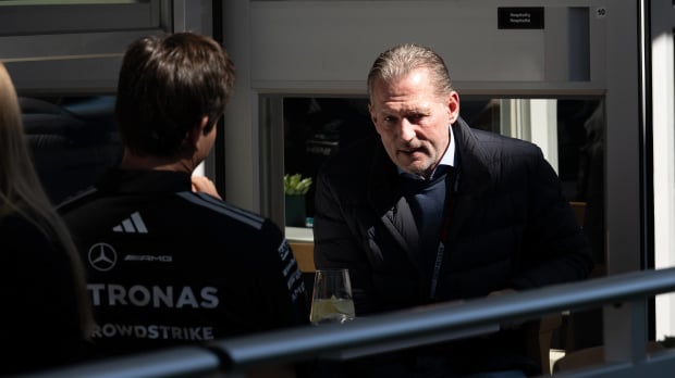 Jos Verstappen, Toto Wolff, generic, Canadian GP, 2026 — Foto: © IMAGO