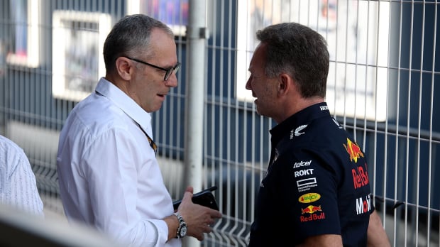 Stefano Domenicali, Christian Horner in conversation — Photo: © IMAGO