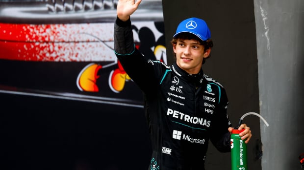 Machtsverschuiving bij Mercedes: "Antonelli heeft hem" — Foto: © IMAGO