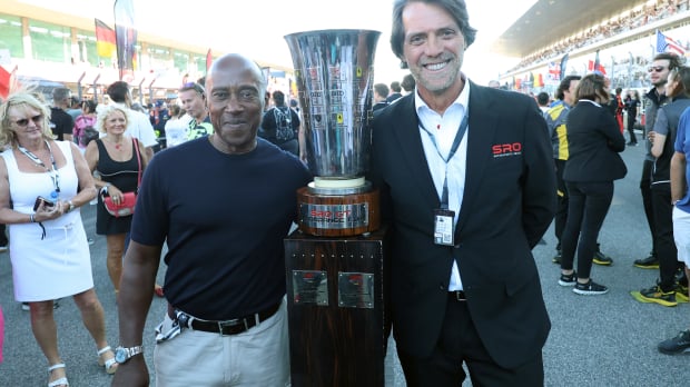 Stephane Ratel and Anthony Hamilton at Portimao — Foto: © SRO/JEP | Anthony Hamilton (l) met Stéphane Ratel (r) in Portimão