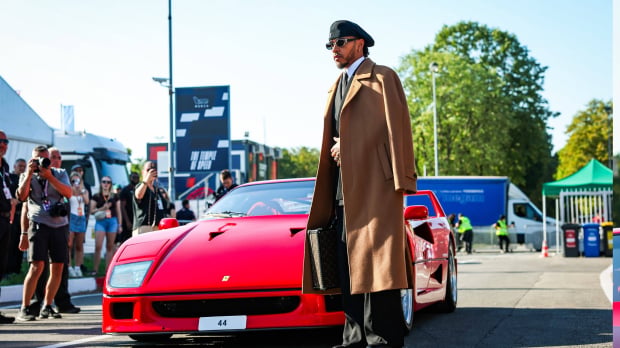 Lewis Hamilton arrives at the 2026 Italian Grand Prix in a Ferrari F40