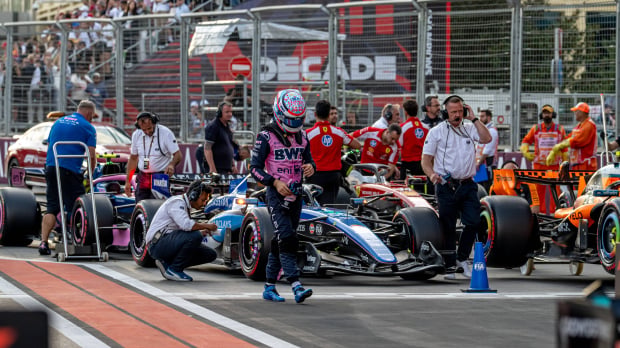Colapinto after walking back from crash with Gasly in Baku — Foto: © IMAGO