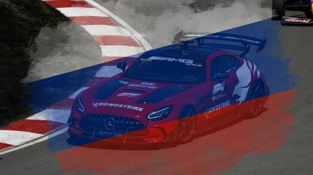 A safety car is shown with a Russian flag overlay — Photo: © IMAGO