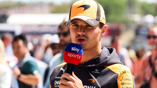 Norris biedt alsnog excuses aan na botsing met Piastri: ‘Team teleurgesteld’ — Foto: © IMAGO