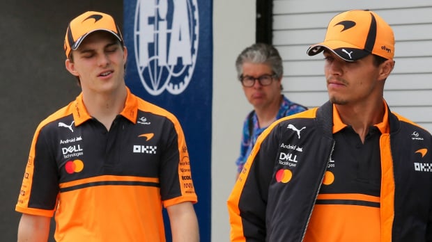 Oscar Piastri, Lando Norris, FIA, McLaren, Miami, 2026 — Foto: © IMAGO